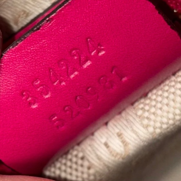 Authentic GUCCI Pink Bright Diamante Textured Leather Top Handle Bag - Picture 2 of 10